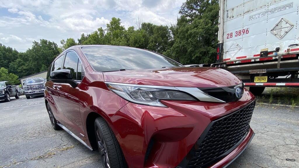 Preowned 2021 Toyota Sienna XSE 7-Passenger for Sale