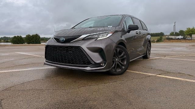2022 Toyota Sienna XSE 7-Passenger