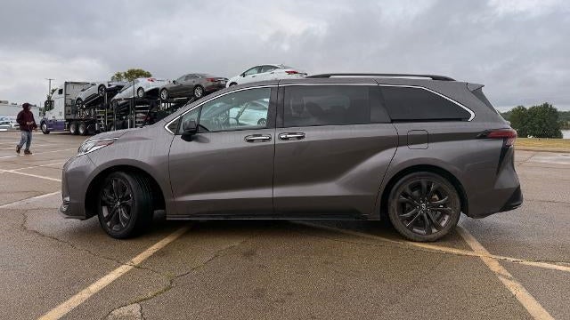2022 Toyota Sienna XSE 7-Passenger