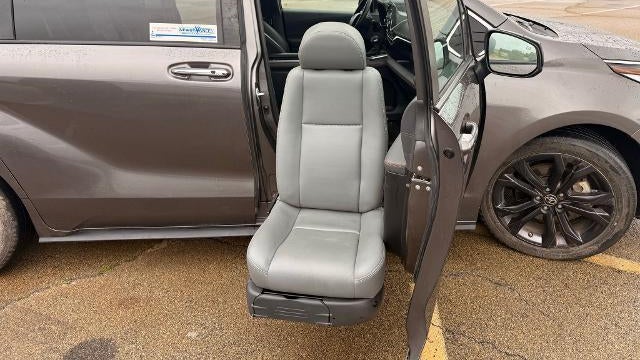 2022 Toyota Sienna XSE 7-Passenger