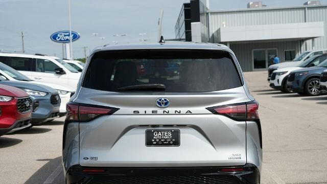 2021 Toyota Sienna XSE 7-Passenger