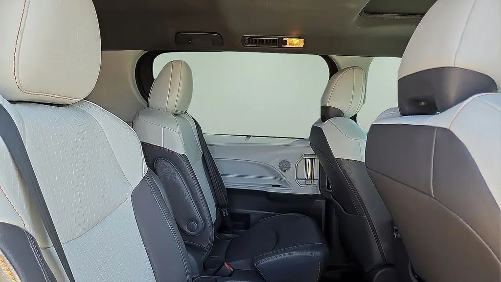 2021 Toyota Sienna XSE 7-Passenger