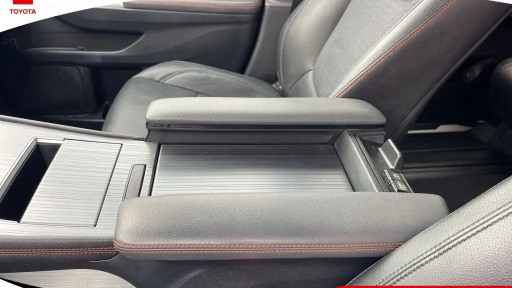 2022 Toyota Sienna XSE 7-Passenger