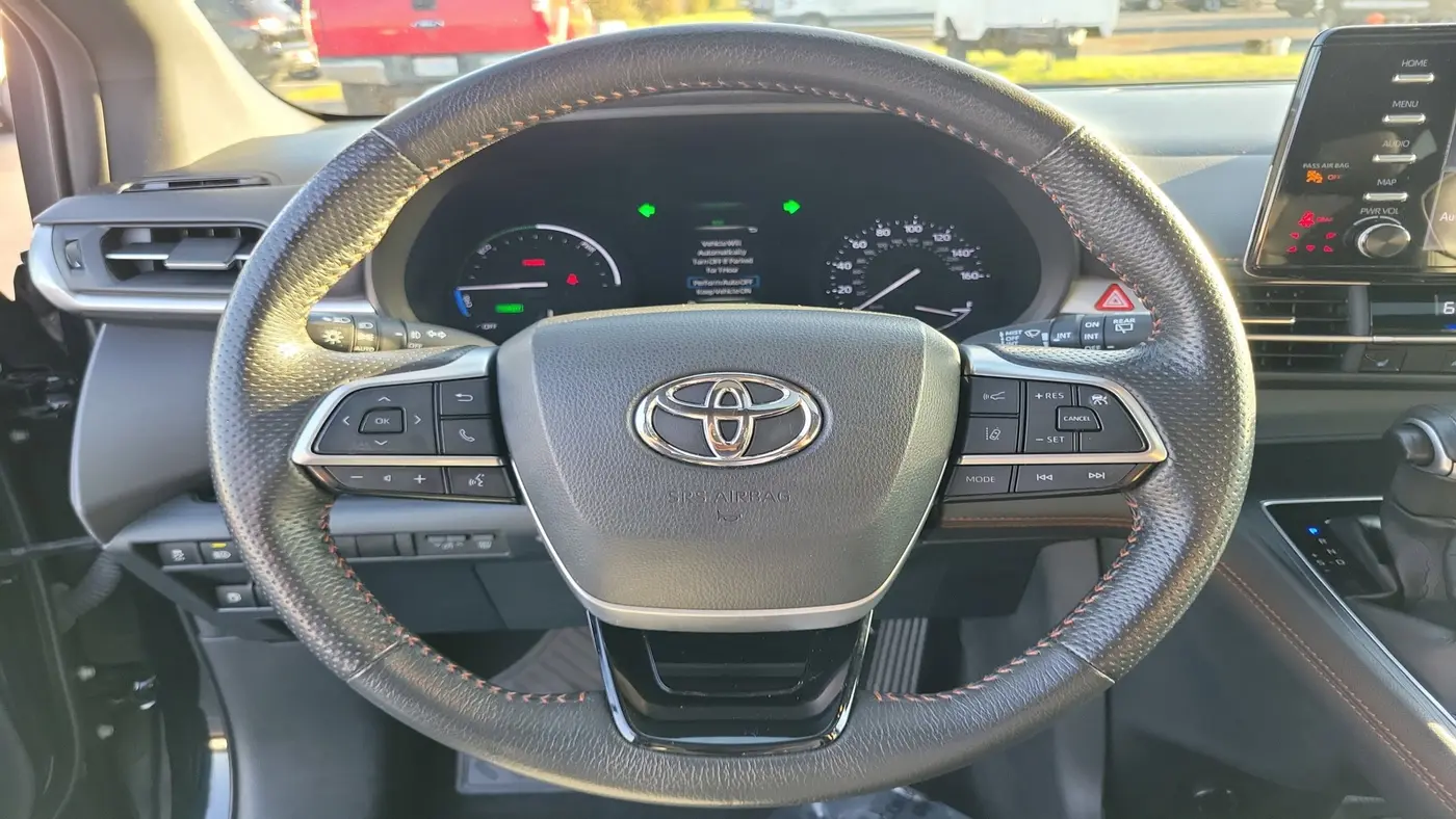 2023 Toyota Sienna XSE 7-Passenger
