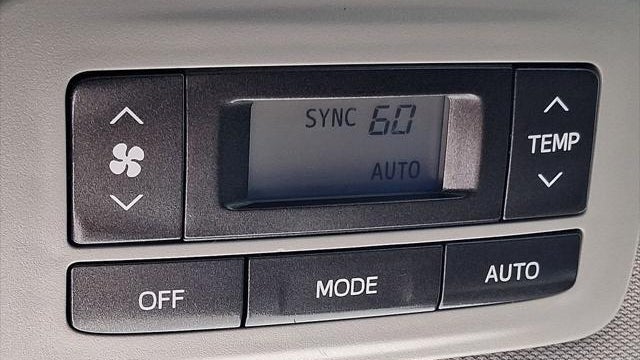 2017 Toyota Sienna SE 8-Passenger