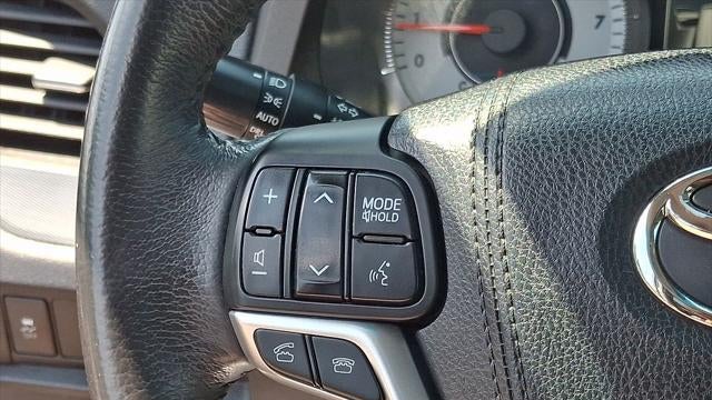 2017 Toyota Sienna SE 8-Passenger