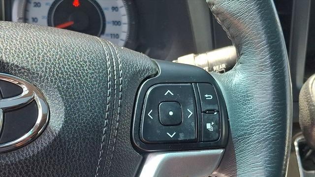2017 Toyota Sienna SE 8-Passenger