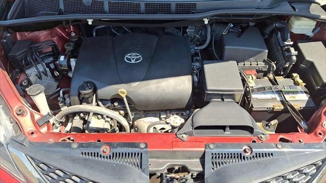 2017 Toyota Sienna SE 8-Passenger