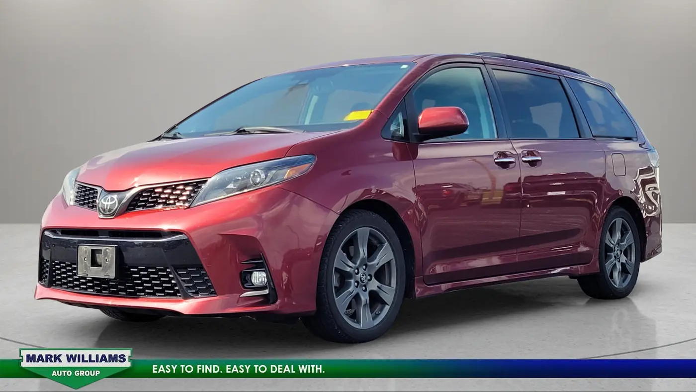 2018 Toyota Sienna SE 8-Passenger