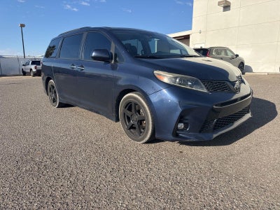 2018 Toyota Sienna SE 8-Passenger 4DR Mini-Van