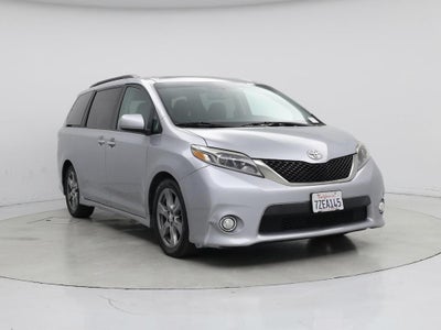 2017 Toyota Sienna SE 8-Passenger 4DR Mini-Van