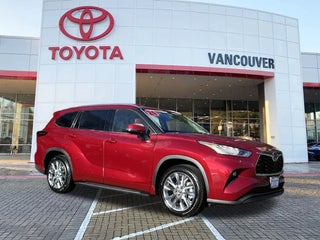 2024 Toyota Highlander Hybrid with Ruby Flare Pearl Exterior