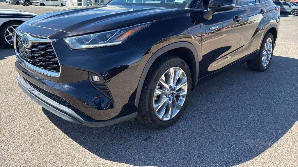Preowned 2021 Toyota Highlander Hybrid Limited for Sale