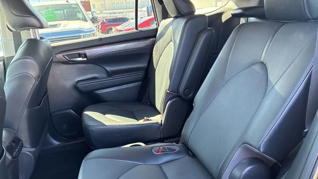 2021 Toyota Highlander Hybrid Limited