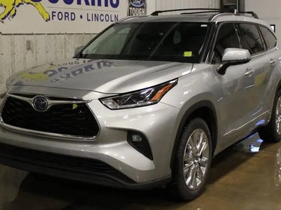 Photo of a 2023 Toyota Highlander Hybrid Limited 4DR SUV for sale