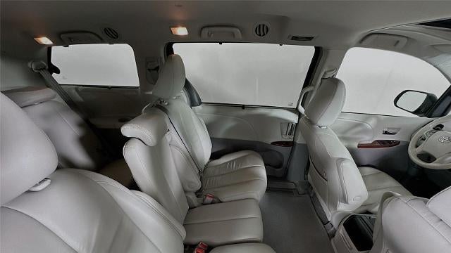 2012 Toyota Sienna XLE 7-Passenger Auto Access Seat