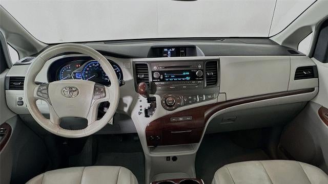 2012 Toyota Sienna XLE 7-Passenger Auto Access Seat