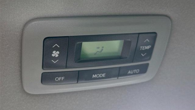 2012 Toyota Sienna XLE 7-Passenger Auto Access Seat