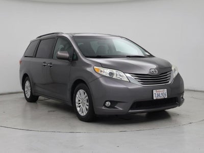 2015 Toyota Sienna XLE 7-Passenger Auto Access Seat 4DR Mini-Van