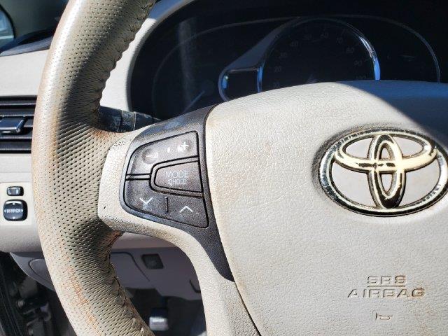 2011 Toyota Sienna - $4,986