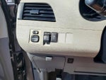 2011 Sienna Thumbnail 21