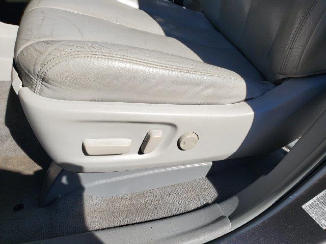 2011 Toyota Sienna - $4,986