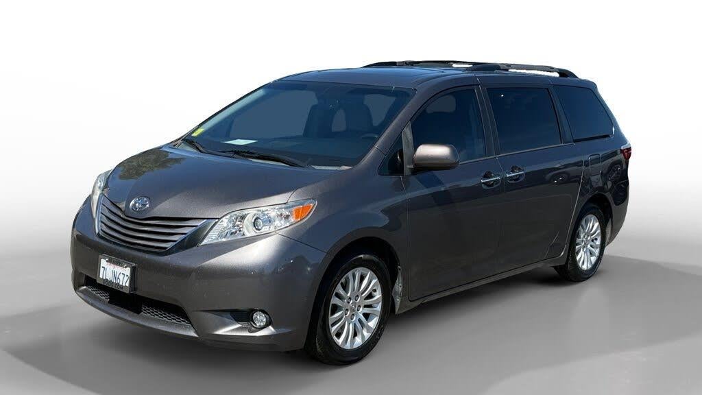 Preowned 2015 Toyota Sienna XLE 7-Passenger Auto Access Seat for Sale
