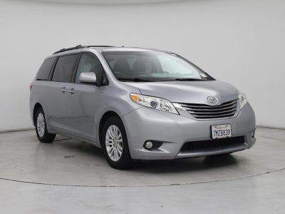 2015 Toyota Sienna XLE 7-Passenger Auto Access Seat 4DR Mini-Van