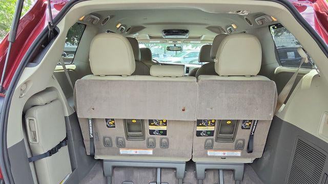 2015 Toyota Sienna XLE 7-Passenger Auto Access Seat