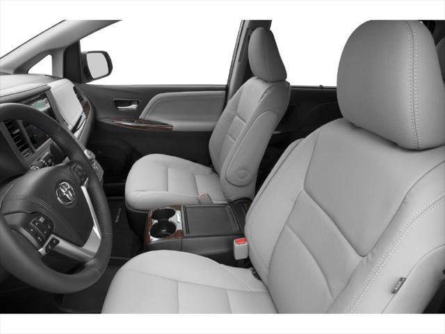 2015 Toyota Sienna - $9,995
