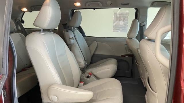 2013 Toyota Sienna XLE 7-Passenger Auto Access Seat