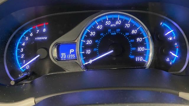 2013 Toyota Sienna XLE 7-Passenger Auto Access Seat