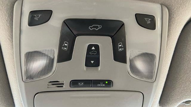 2013 Toyota Sienna XLE 7-Passenger Auto Access Seat
