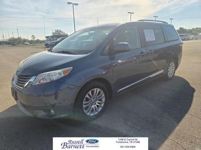 2014 Toyota Sienna XLE 7-Passenger Auto Access Seat 4DR Mini-Van
