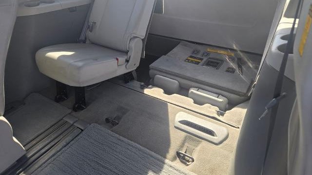 2014 Toyota Sienna XLE 7-Passenger Auto Access Seat
