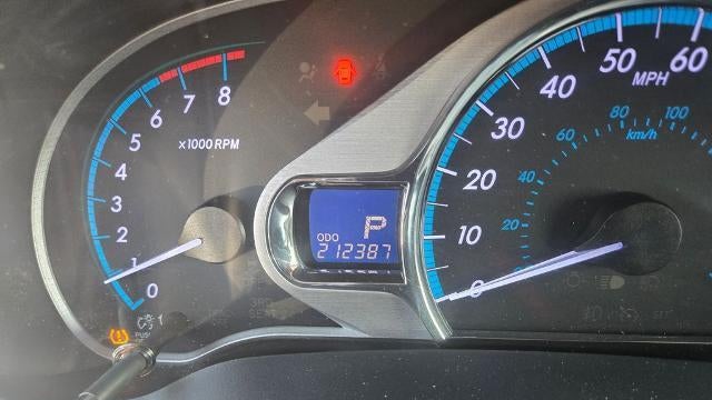 2014 Toyota Sienna XLE 7-Passenger Auto Access Seat