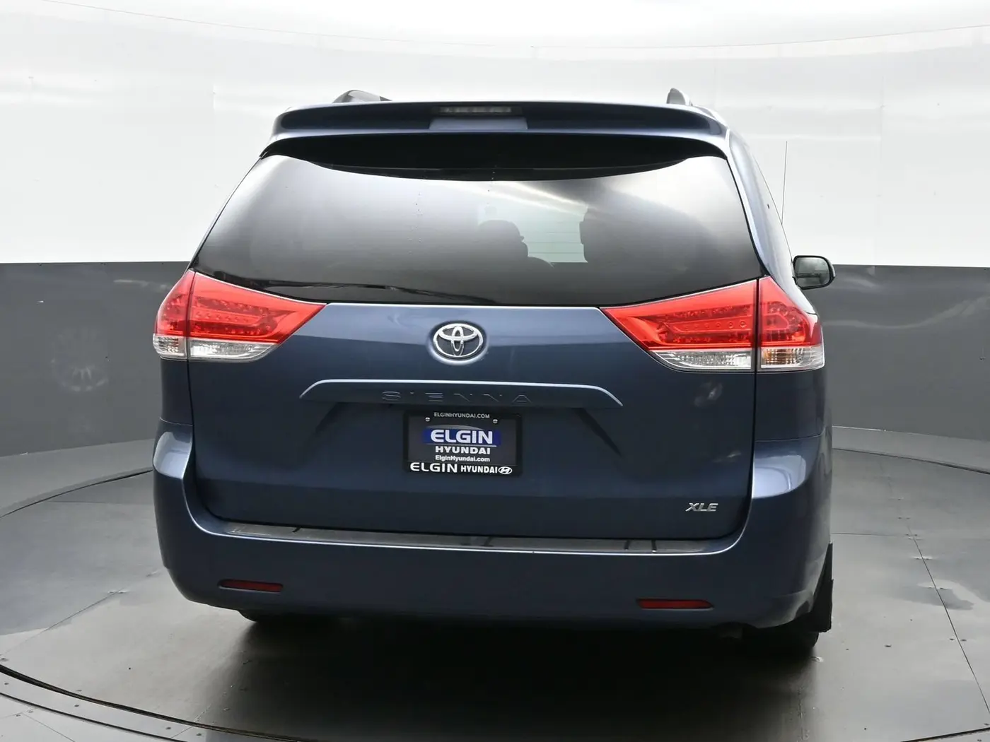 2014 Toyota Sienna - $15,461