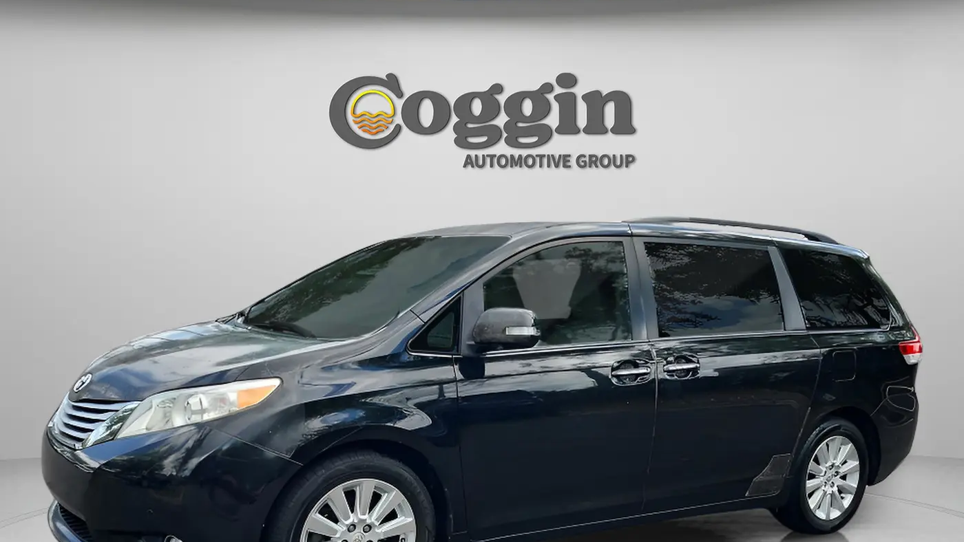 Preowned 2014 Toyota Sienna XLE 7-Passenger Auto Access Seat for Sale