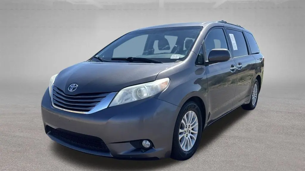 Preowned 2015 Toyota Sienna XLE 7-Passenger Auto Access Seat for Sale