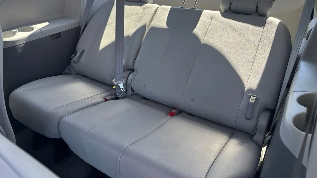 2015 Toyota Sienna XLE 7-Passenger Auto Access Seat