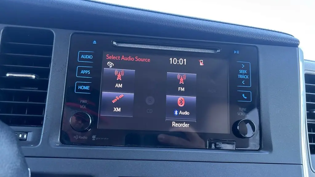 2015 Toyota Sienna XLE 7-Passenger Auto Access Seat