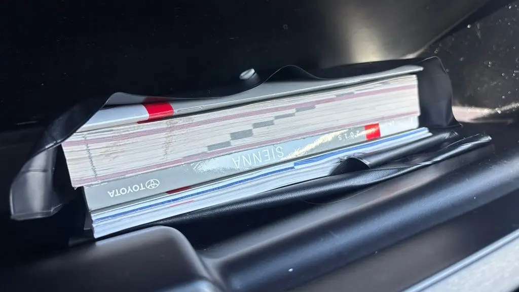 2015 Toyota Sienna XLE 7-Passenger Auto Access Seat