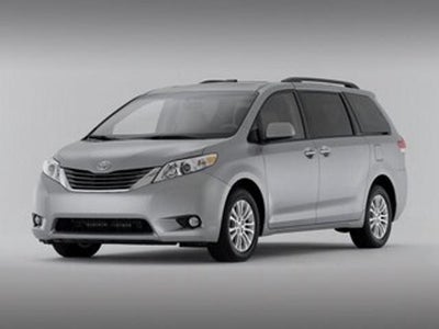 2013 Toyota Sienna XLE 8-Passenger 4DR Mini-Van