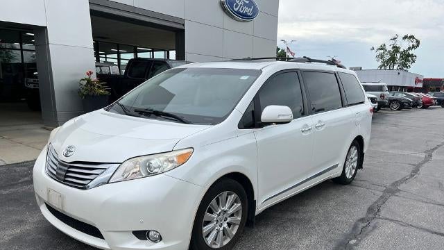Preowned 2013 Toyota Sienna XLE 7-Passenger Auto Access Seat for Sale