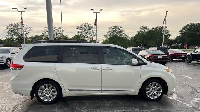 2013 Toyota Sienna XLE 7-Passenger Auto Access Seat