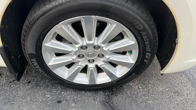 2013 Toyota Sienna XLE 7-Passenger Auto Access Seat