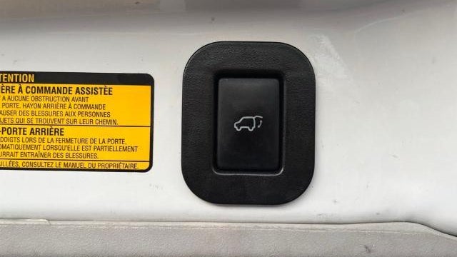 2013 Toyota Sienna XLE 7-Passenger Auto Access Seat