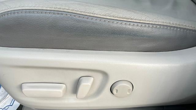 2013 Toyota Sienna XLE 7-Passenger Auto Access Seat