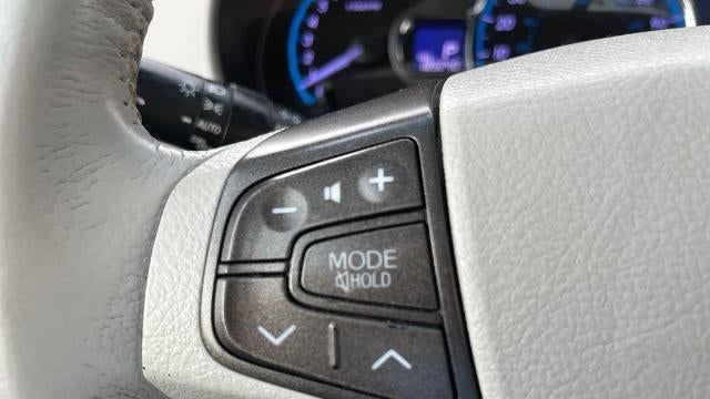 2013 Toyota Sienna XLE 7-Passenger Auto Access Seat