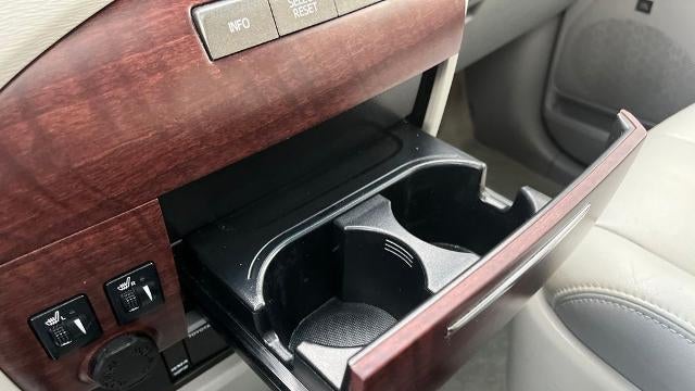 2013 Toyota Sienna XLE 7-Passenger Auto Access Seat